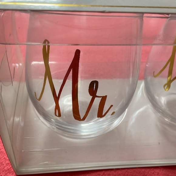 Mr and Mrs stemless wine 🍷 glasses - Picture 6 of 7